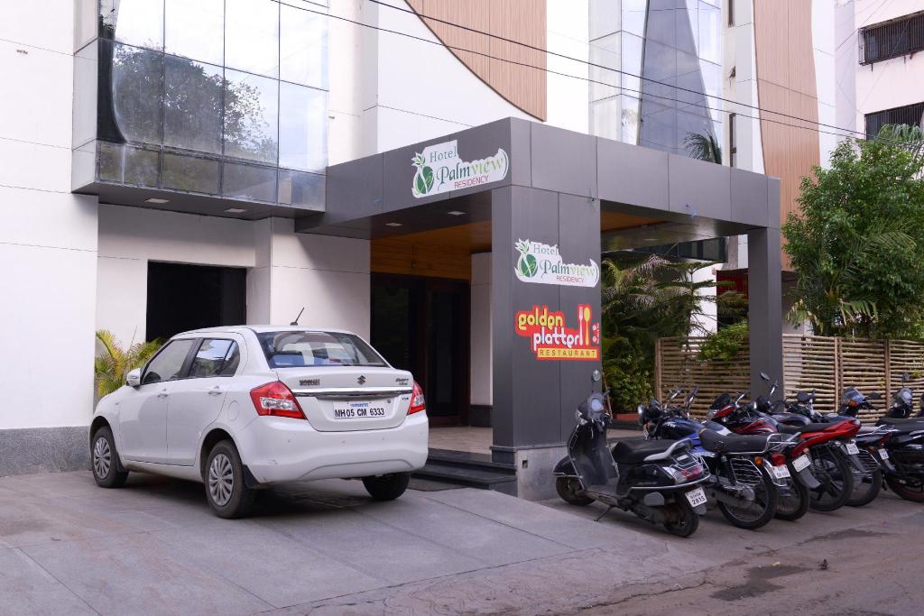 Hotel Palm View Residency