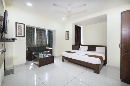 Hotel Palm View Residency image 12