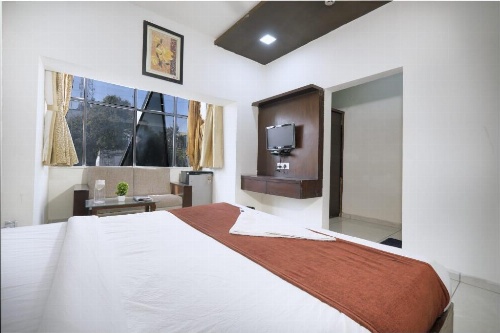 Hotel Palm View Residency image 16