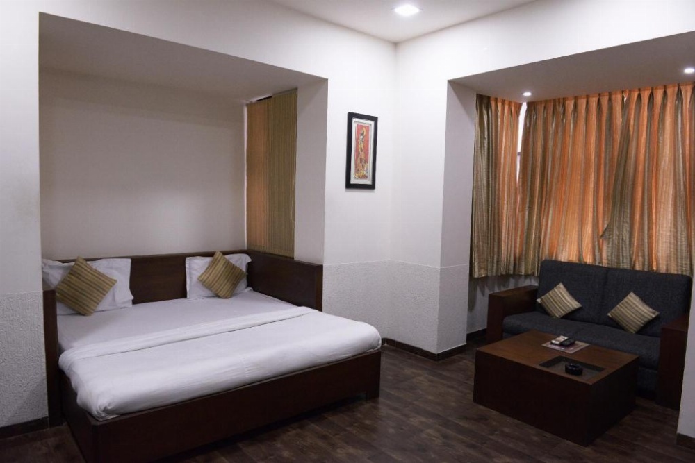 Room image 4